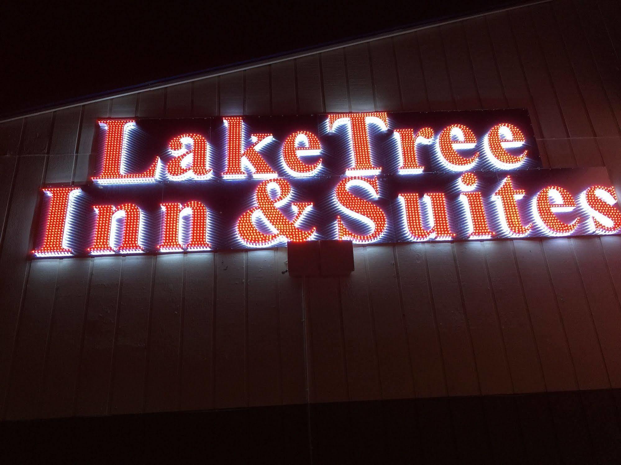 Lake Tree Inn & Suites Маріон Екстер'єр фото